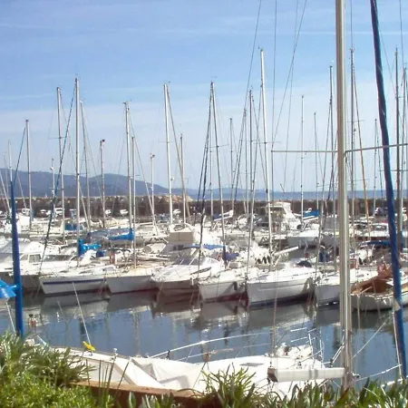 Apartment T2 Climatise Avec Piscine, Parking - - Fr-1-610-6